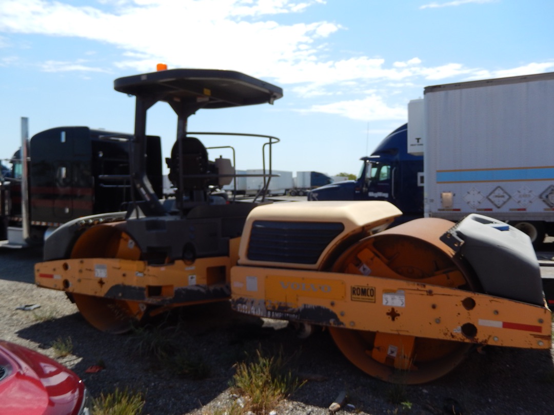 2014 VOLVO DD140B - Image 4